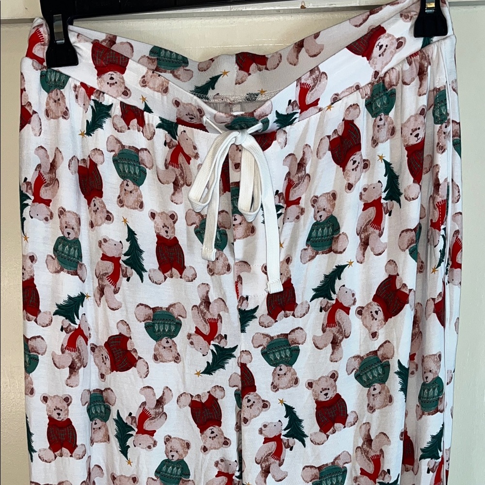 Posh Peanut NWT Holiday Bear Viscose combo Pajama Set size medium - Picture 11 of 13